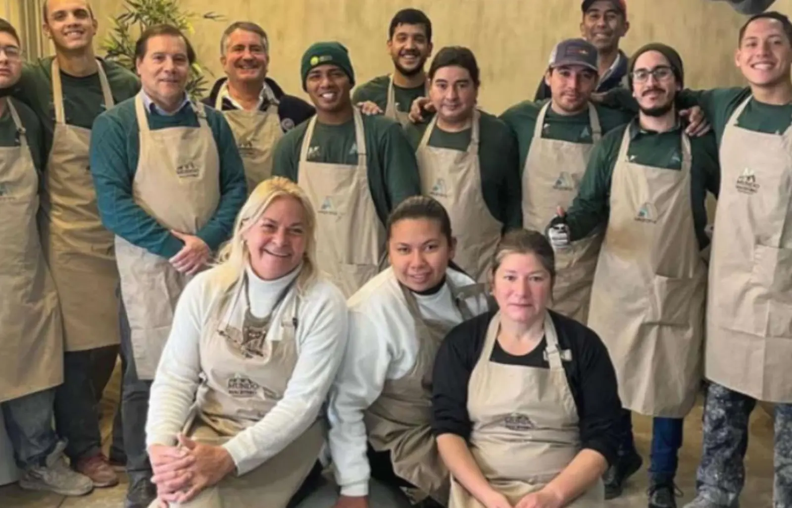 El equipo de Arquipol en la fábrica de Quilicura