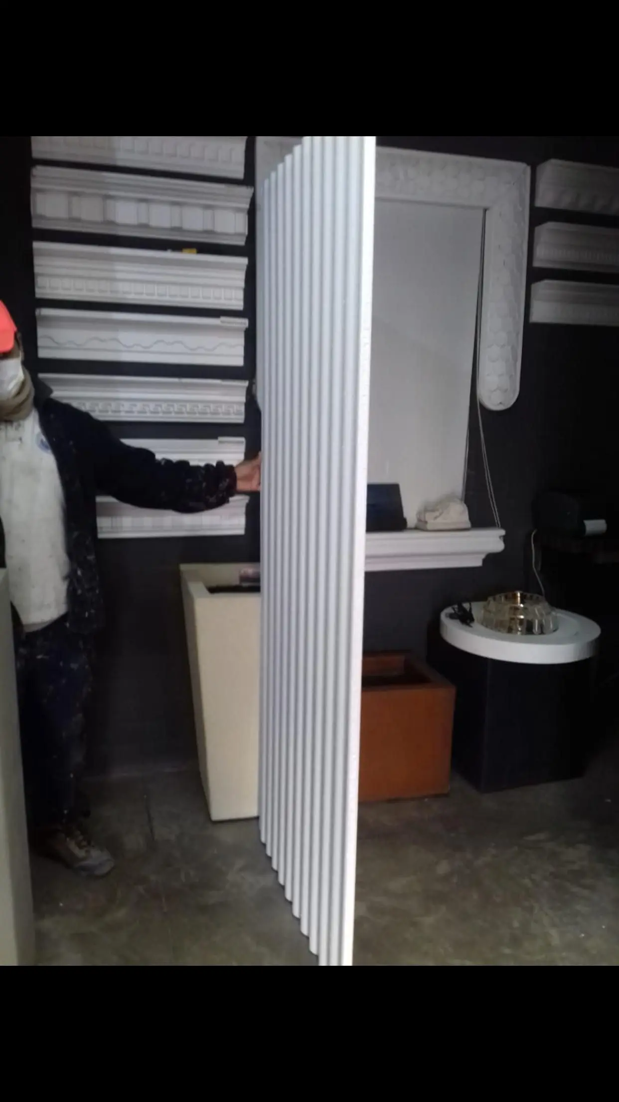 Panel acanalado de gran formato recién fabricado